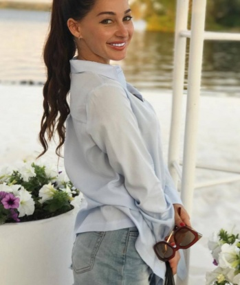 Александра, 23